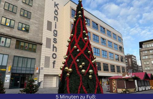 Modern, komplett saniert, in zentraler Citylage beim Kennedyplatz, voll ausgestatte Küche, offener Wohn- und Essbereich, helle Räume - Photo 48