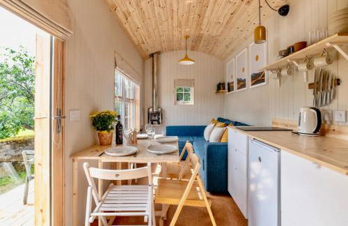 Ailsa- Enchanting Tiny House with wood burner and hot tub in Cairngorms - Foto 3