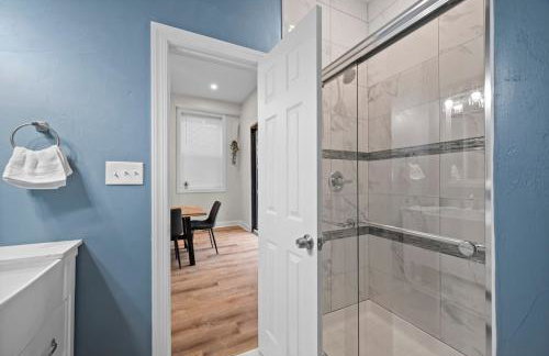 Games,BBQ, Netflix plus FREE Parking Near Bakery Square - Foto 37