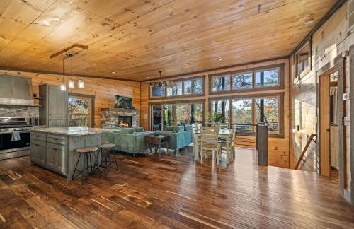 Chardonnay Chalet - Luxe Modern Chalet - Hot Tub, Wi-Fi, Fire Pit, Game Room, Amazing Deck - 15 min to Blue Ridge - Foto 8