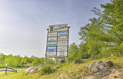 Resort Cabin with Fire Pit Golf, Hike and Play! - Foto 26