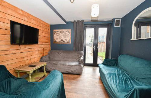 Spacious 7 Bedroom Budget Apartment in Headingley - Photo 11