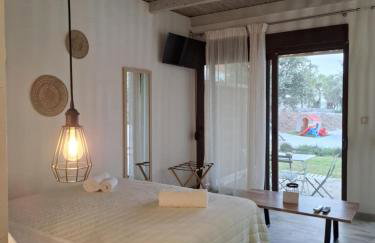 Valia's Beach Studios - Photo 27