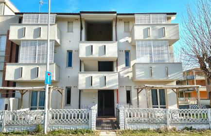 F002 - Fano, trilocale con portico a 30mt dal mare - Foto 18