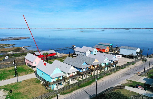 Shared Pool w/ Bay Views, Boat Dock Fishing Big Slough by Avantstay - Foto 43