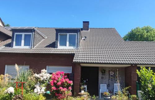 Uni-nähe Unterkunft mit Garten - Foto 1