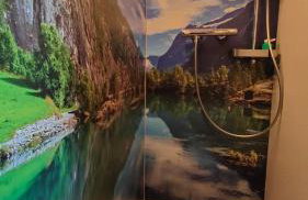 TinyHousebeiDresden mit Faßsauna Über dem Wasser schwebendes winziges Häuschen Nähe Dresden Sächsische Schweiz - Foto 8