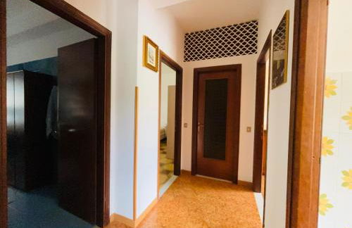 5 Minutes' Walk from the Beach, with Two Bedrooms - Foto 18