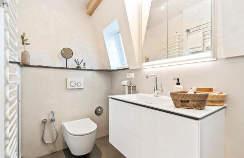 Modern Elegance in historical City Center - Foto 26