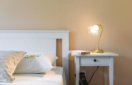 JOVI-relaxing, fenced, private, heated pool & view - Photo 35