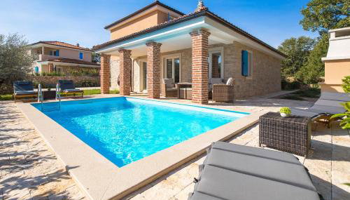 Romantic villa with pool, surrounded by nature - ID 2507 - by TRAVELER tourist agency Krk - Foto 4