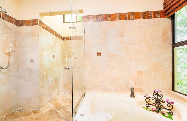 Hacienda-style Villa With Pool and Sweeping Ocean Views Above Potrero - Photo 27