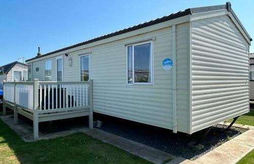 Meadow View 3-bed Caravan - Sleeps 8 - Petfriendly - Foto 6
