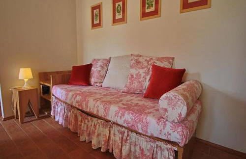 Cottage in Montelabbate With Pool, Garden, Bbq, Parking - Photo 2