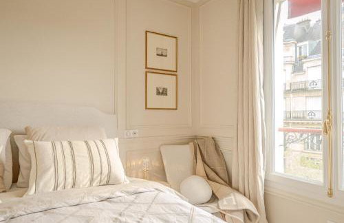 Apartment with Eiffel Tower view - Photo 24