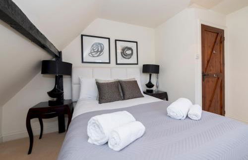 Luxurious Country House with Cinema Games Room - Pass the Keys - Photo 2