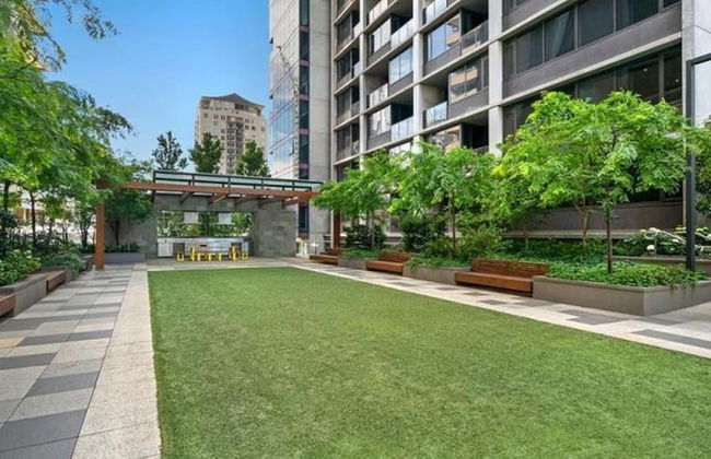 Stunning Newly Furnished 2 Bedrooms Apartment - Foto 17