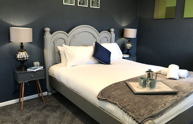 Sleeps up to 7, Parking, Office, Preston Nr M6/m65 - Foto 3