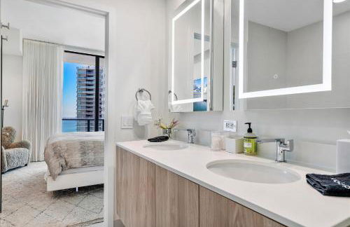 POSH Ocean View Penthouse - Heated Pool, Gym, Office! 10mins Beach - Foto 8