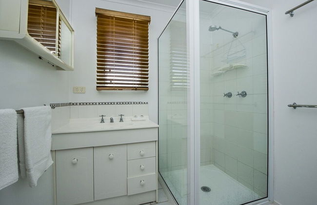 Picnic Bay Apartments Unit 3 - Photo 15