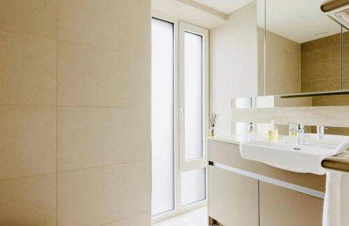 Executive Waterfront Split Penthouse - Foto 31