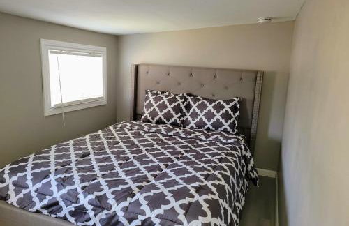 Sweet home, King bed, backyard and parking - Foto 11