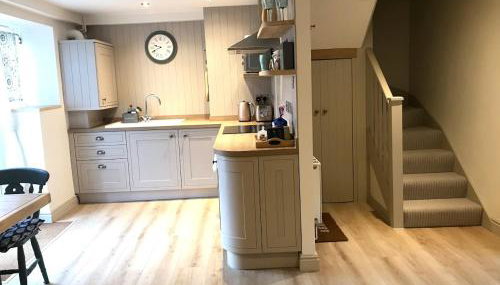 STABLES Stylish comfortable peaceful cottage with parking and outdoor space - Foto 4