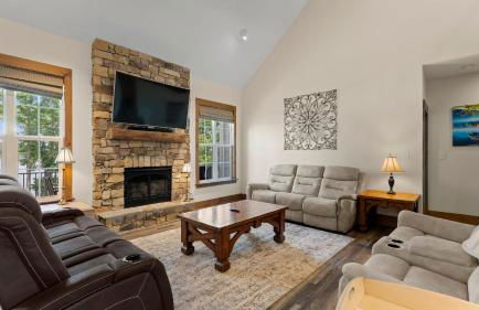 Spacious Waterfront Home on Lake Norman with Firepit Views and Dock Access - Foto 73