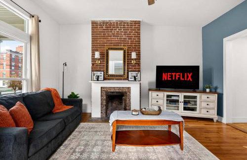 Cozy 1st-Floor Flat 2BR Backyard Free Parking - Foto 1