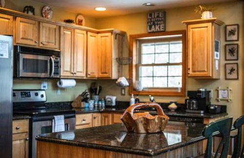 Lazy River Cabin: Lakefront Stay - Foto 36