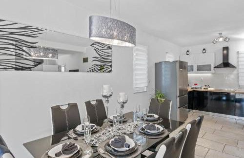 Charming Villa Dory with heated Pool&Whirlpool - Foto 22