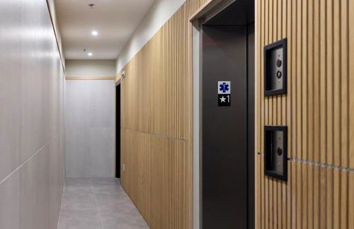 Sunny 2BR Loft • Work Relax Minutes to NYC - Foto 14