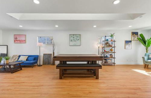 Spacious 4BR House Free Parking w Backyard BBQ - Foto 9