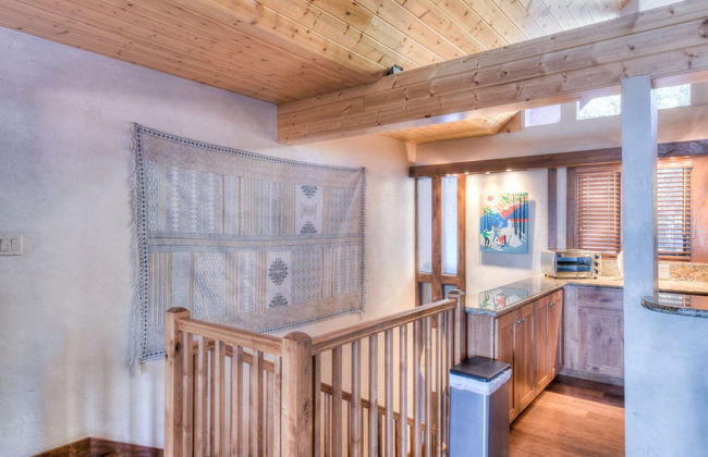 Crystal Shores Villa Lake Views & Hiking - Photo 18