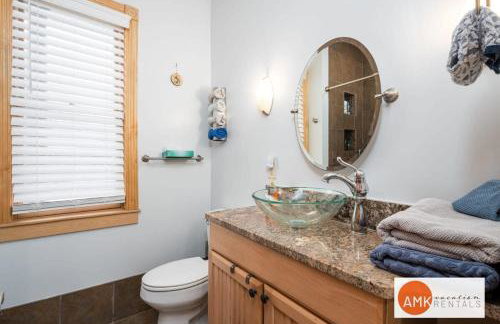 Lake Life Getaway - Condo near downtown! - Foto 19