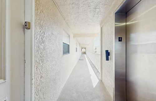 Beach Place 1-404 - Photo 25