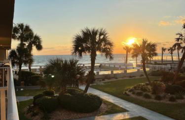 Ocean Views Retreat Enjoy the Ocean View from your balcony - Foto 24