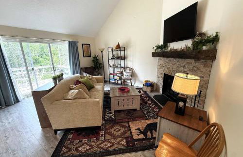 2 BR JIMINY PEAK w Mountain Views SLEEPS 7 Gorgeous - Foto 2