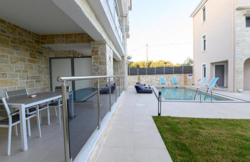 Momento Luxury Apartments walking distance from the beach - Photo 3