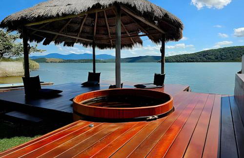 Conforto à beira da lagoa - Foto 31