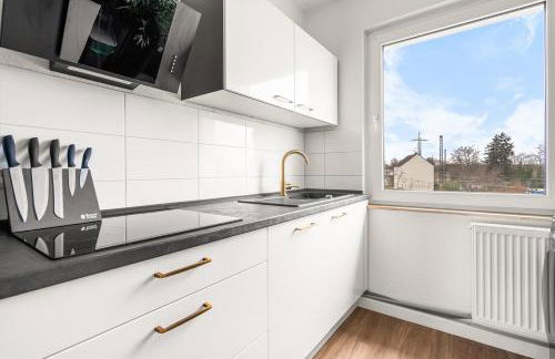 Smart Home - Near Essen, Oberhausen, Bottrop - Perfect for 6 Guests! Balcony - Netflix - Smart TV - Foto 11