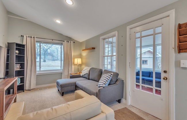 Amazing Lakefront Retreat On Long Lake! 2 Bedroom Home by RedAwning - Foto 19