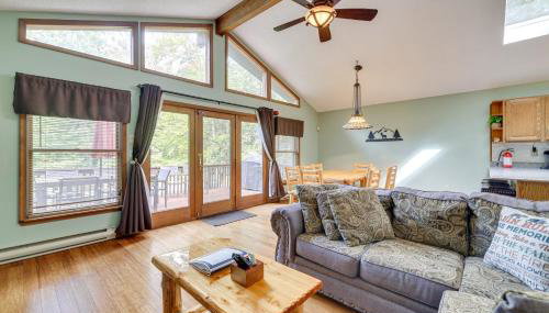 Secluded Family Cabin with Fire Pit in Lake Ariel! - Foto 3