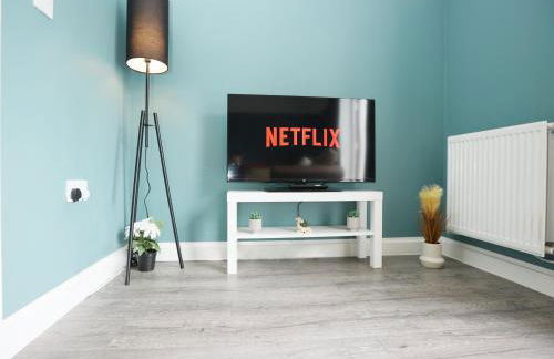 Homington House By N And N Stays, Perfect for Contractors and Workers, Private off road Parking for 2 vehicles, Fast Wifi - Foto 29