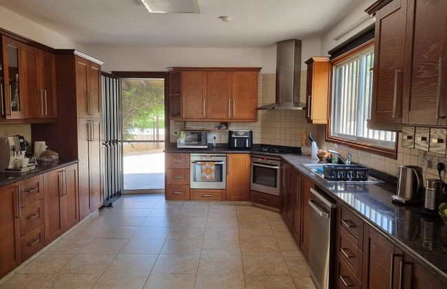 Impeccable 3-bed Villa in Tala - Paphos - Photo 7