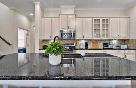 Poolside Tampa Stay- Game Room & Glam Room- Pool- Darts- Pool Table- Next to MacDill AFB - Foto 75