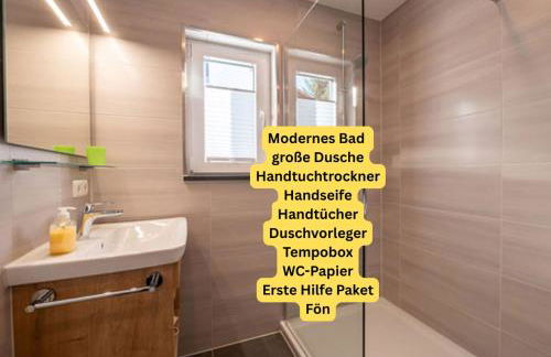 Holledau-Apartments - FeWo bis 5 Pers - getrennte Betten möglich - Vollausstattung - 24h Checkin - wöchentl Reinigung u Wäschewechsel - Waschmaschine u Trockner - WLAN - Minibar - XXL Parkplätze - Garten - ruhige Lage - Foto 24