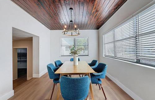 Newly Renovated | Minutes to Riverwalk & Beaches | Tampa Heights - Foto 19