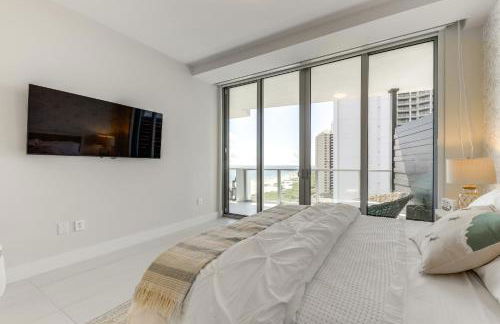 Ocean Views and Pool Access Riviera Beach Condo! - Foto 19