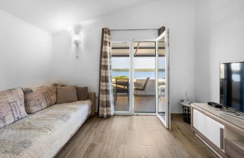 4 Bedroom Beautiful Home In Raslina - Foto 5